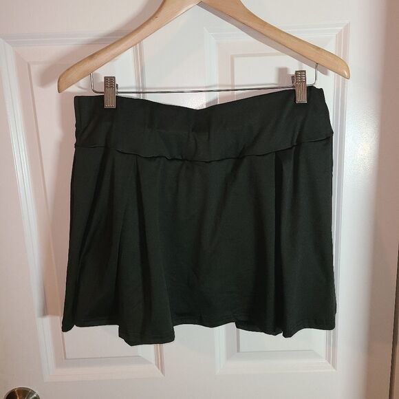 Black Sporty Knit Skort - Picture 1 of 5